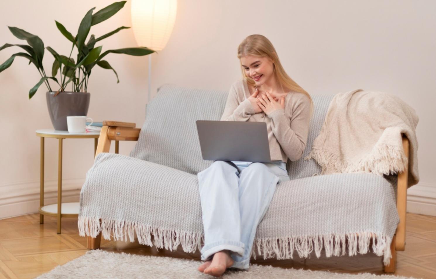 Современный образовательный центр Denovia с комфортными учебными аудиториями и современным оборудованием для изучения финансовых основ